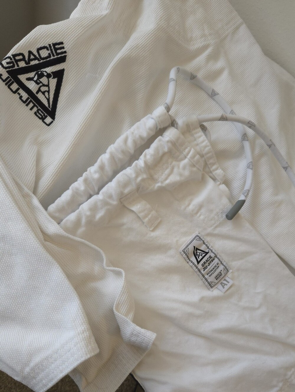 Gracie Jiu-Jitsu Authentic Cotton White Training Gi Top And Pants A1